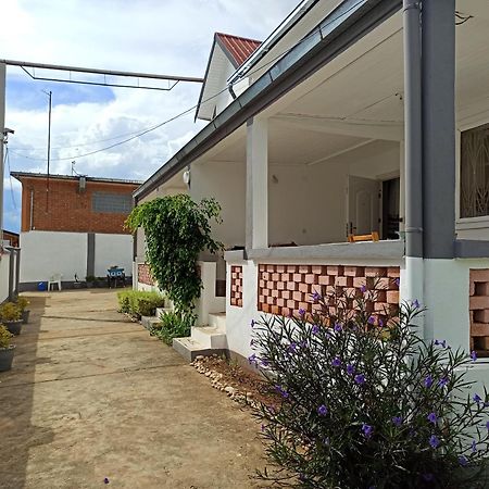 Chez Jeanne Chambre D'Hote Antananarivo Exterior foto